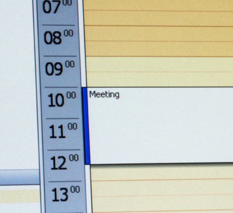 So schaffen Sie Zeitpuffer mit Outlook und nehmen die Hektik raus