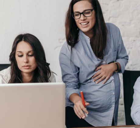 Abwesenheitsnotiz für Elternzeit und Mutterschutz einrichten - Aufbau und Muster