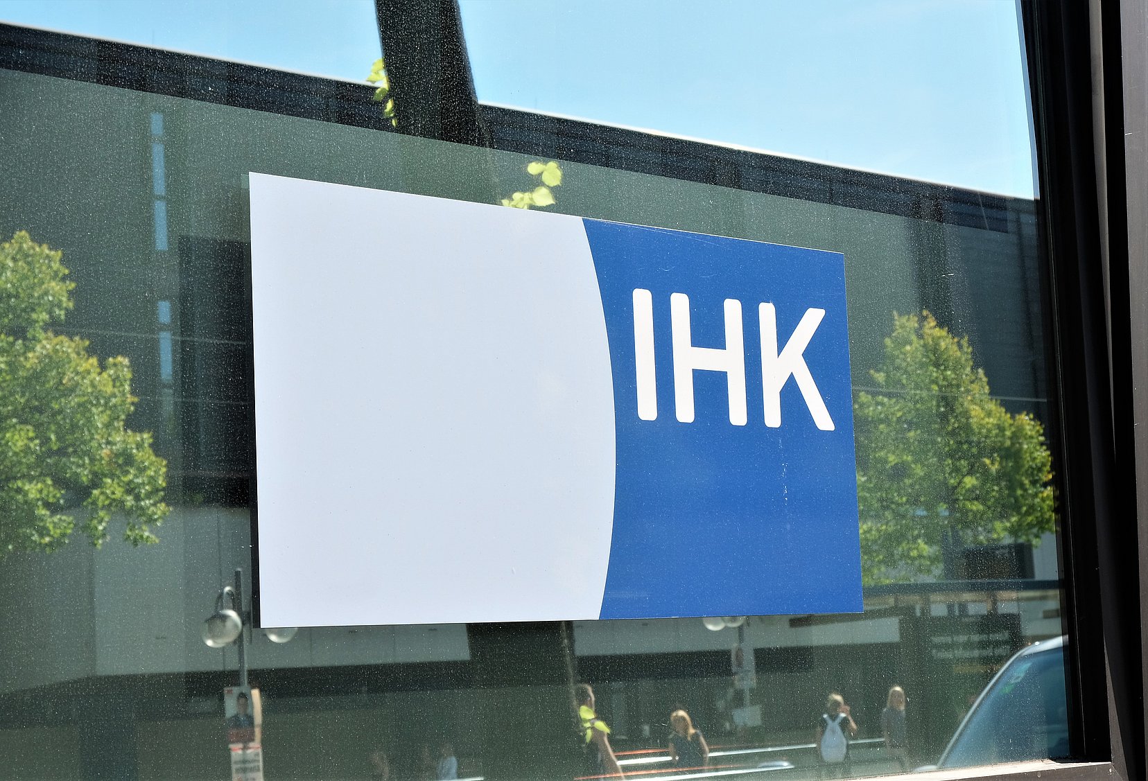 Die IHK berät Sekretärinnen und Assistenten zur Weiterbildung